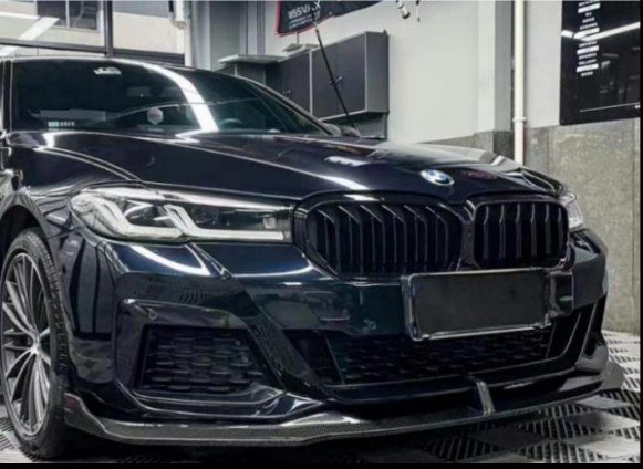 BMW 5 Series G30 with carbon fibre parts